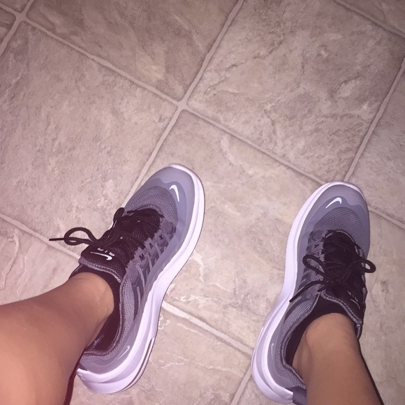 Nike air max axis - Picture 1 of 5